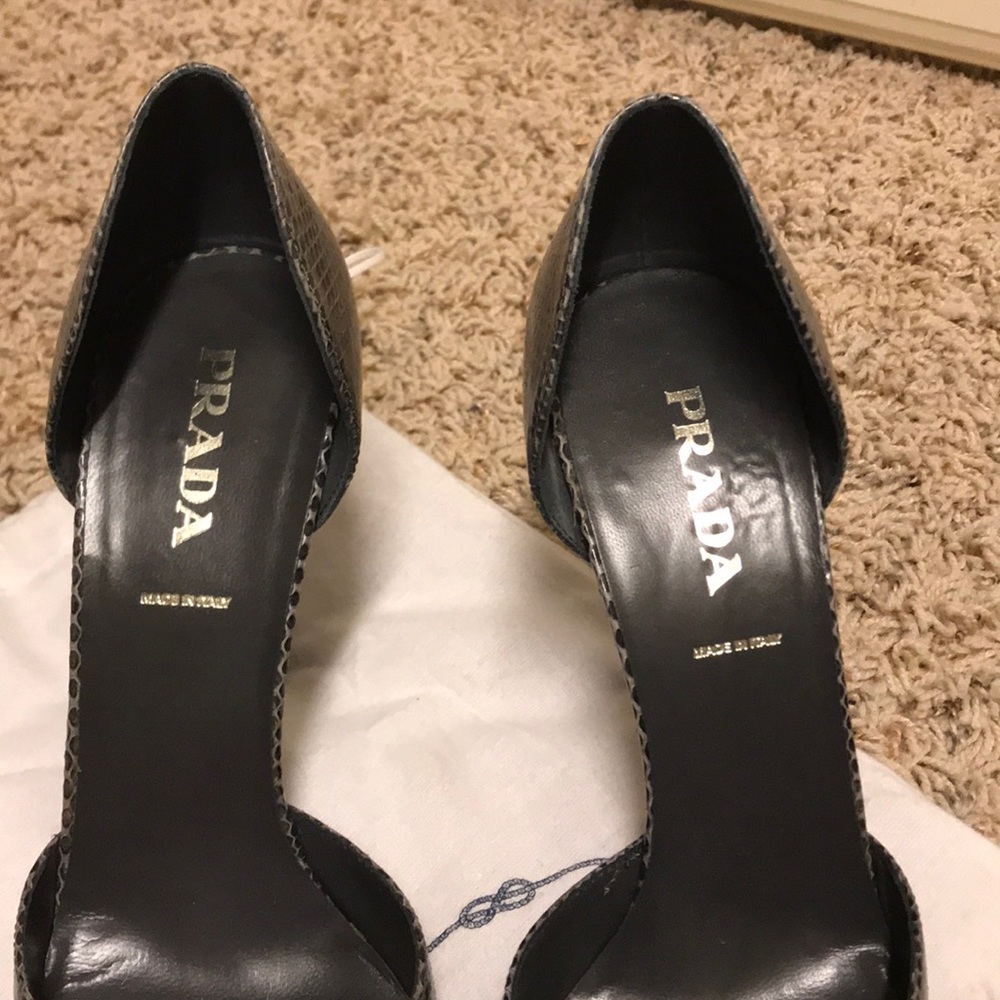 Heels - Picture 5 of 7